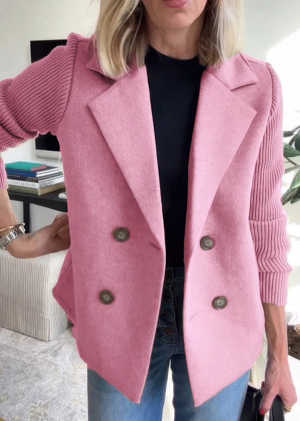 ANNE™ | Tijdloze Elegantie in een Mantel