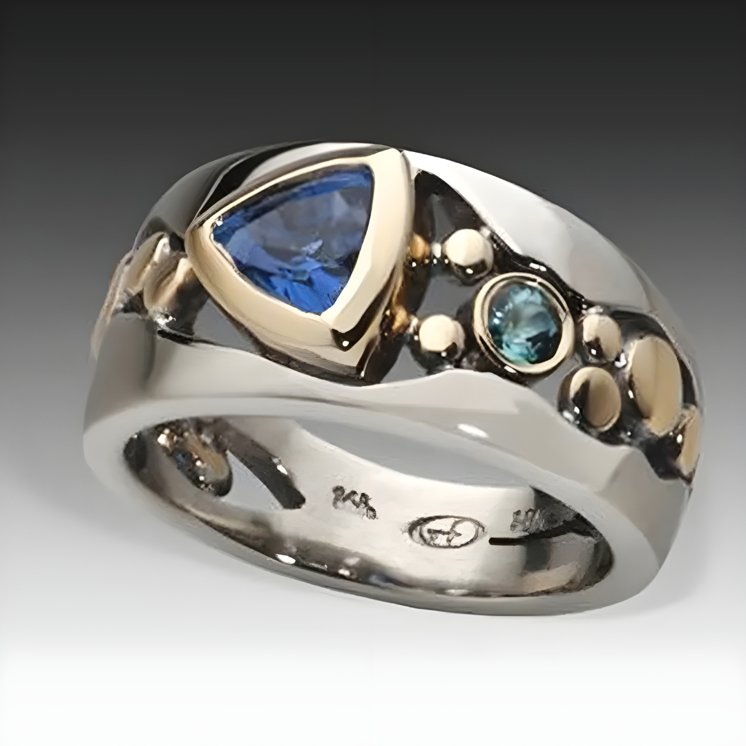 Vintage Ring met Blauwe Kristal