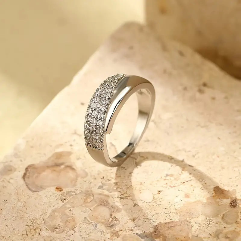 Elegante Gouden Ring met Fonkelstenen